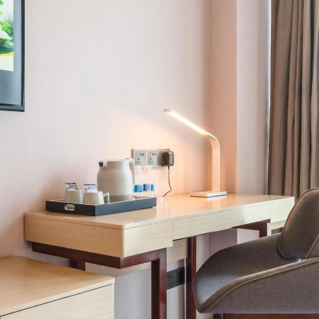 Lavande Hotel Luzhou Wanda Plaza Southwest Commercial City Extérieur photo